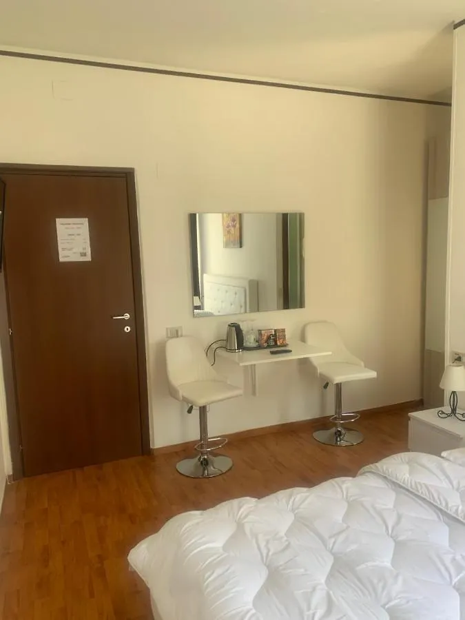 Albergo Al Lago Anfo 3*,  Italy